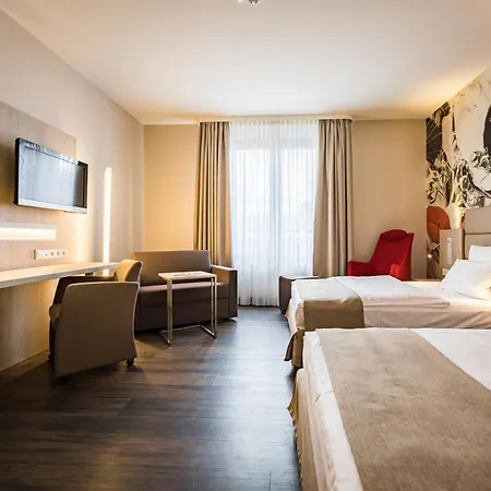 First Hotell