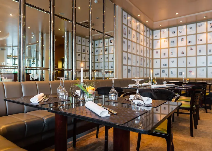 First فندق اتسوكو