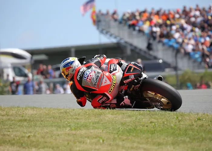 First فندق اتسوكو